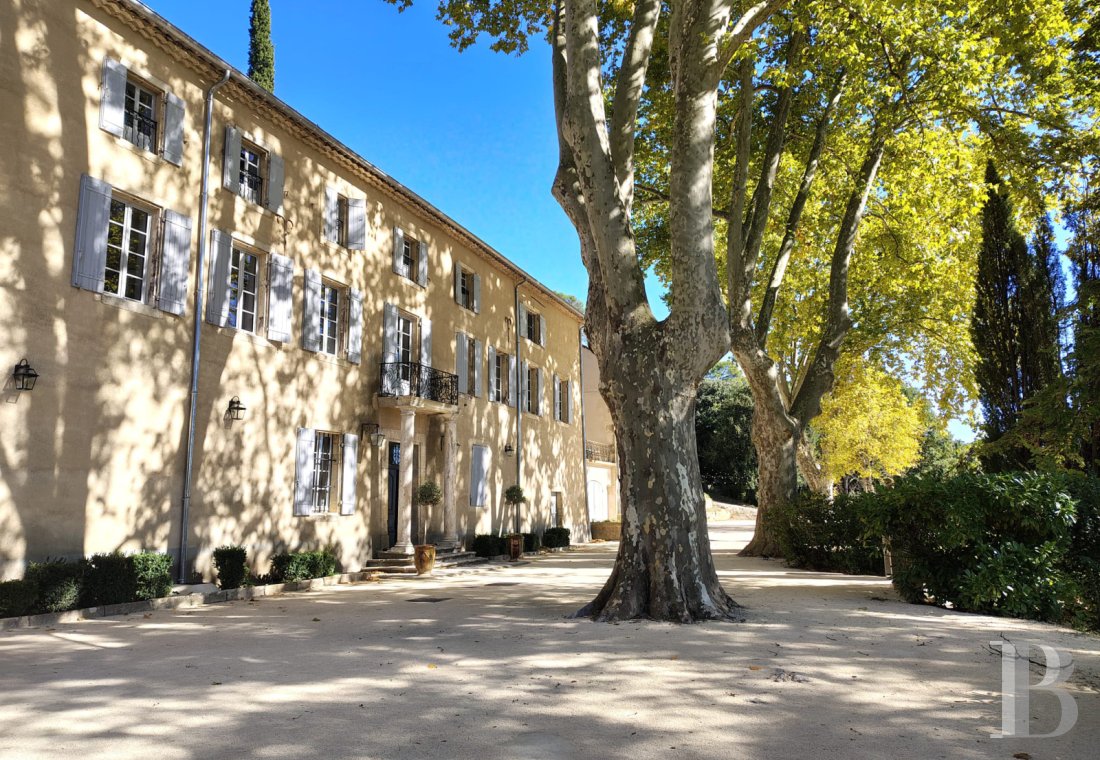 A 19th-century farmhouse surrounded by vineyards and forests between Cévennes and Provence, in the Gard Rhodanien - photo  n°4